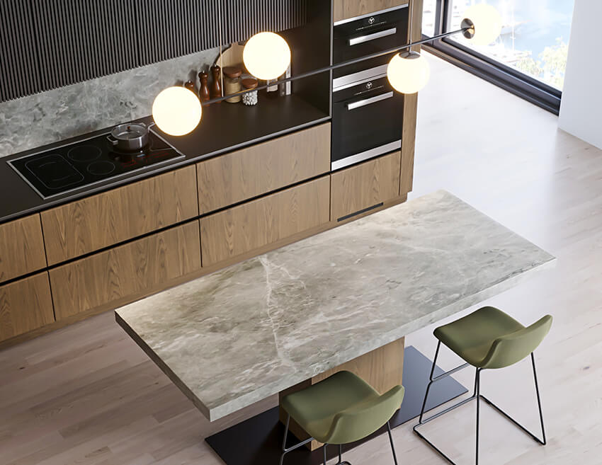 The modern kitchen in wood and marble fits perfectly into the Keemple horizontal frame.